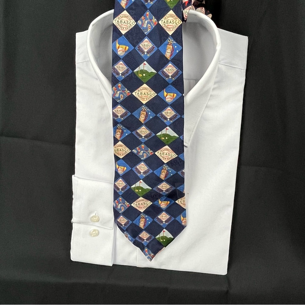 M/M Tabasco Golf tie, a perfect gift for a spicy Father’s Day.